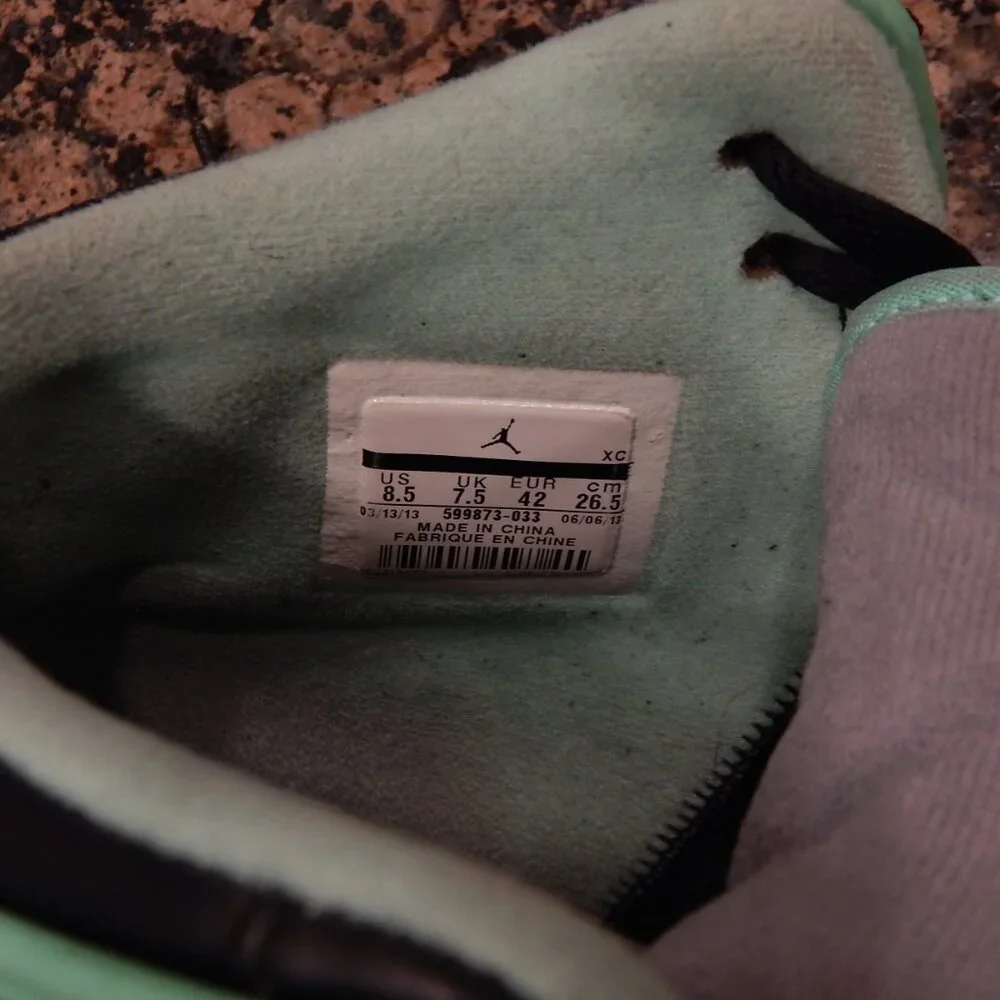 Air Jordan 1's Retro '89 Green Glow😎 - Picture 4 of 9